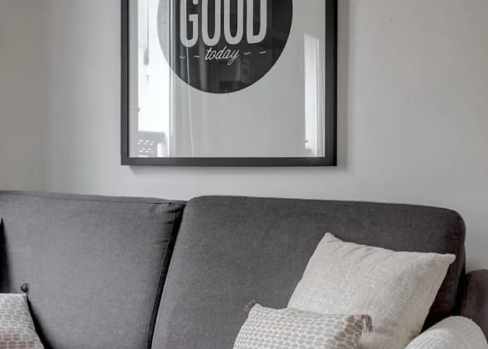 395 Biot 10 - Superbe A Paris