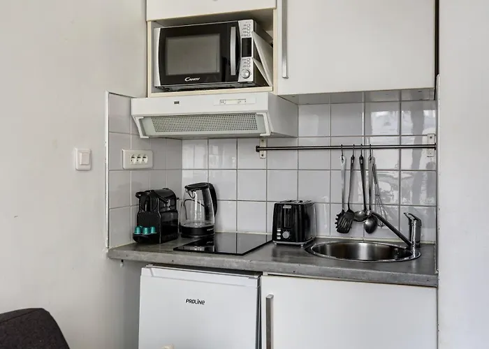 395 Biot 10 - Superbe A * Paris